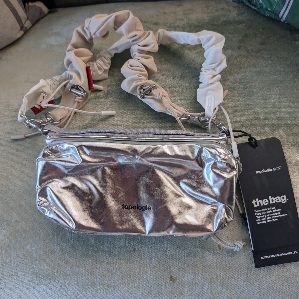 Topologie Silver Crossbody Bag Bottle Sacoche medium